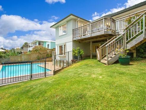 54 Clarence Road, Northcote Point