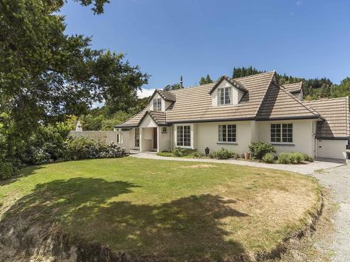 23 Eighty Eight Valley Road, Wakefield