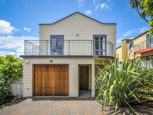 1/18 Pannill Place, Oteha