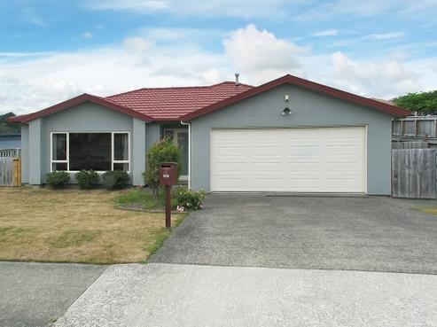 11 Tongariro Drive, Aotea