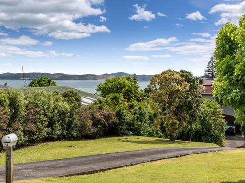42 Campbell Road, Maraetai
