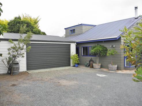 93A Clayton Road, Mangakakahi