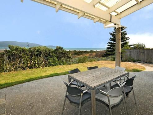 35 Field Way, Waikanae Beach