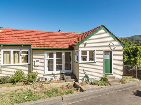 8 Berkshire Avenue, Wilton