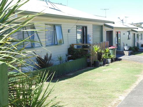 2/11 School Road, Tuakau