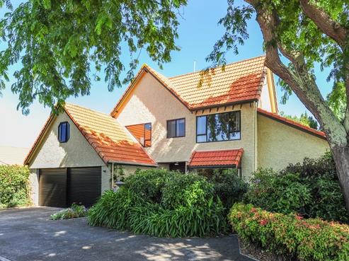 1008 Waipuna Street, Mahora