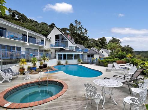 2I Weranui Road, Waiwera