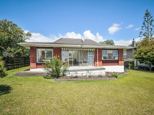 2/23 Law Street, Torbay