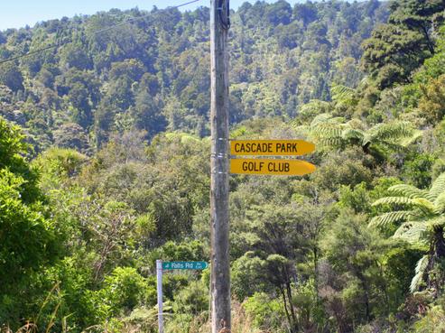 11 Falls Road, Waitakere