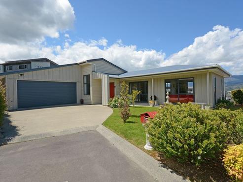 28B Kirton Drive, Riverstone Terraces