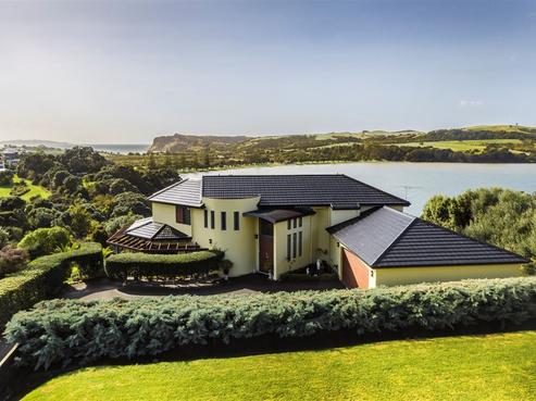 23 Clansman Terrace, Gulf Harbour