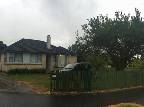 13 Montgomery Crescent, Bader