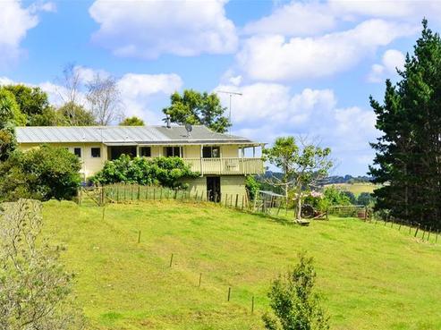 10 Wendy Road, Waitakere