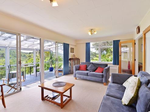 27 Doris Gordon Crescent, Crofton Downs
