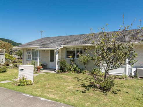 2 Koromiko Road, Waikanae