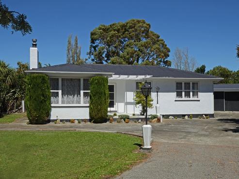 22 Daniel Street, Martinborough