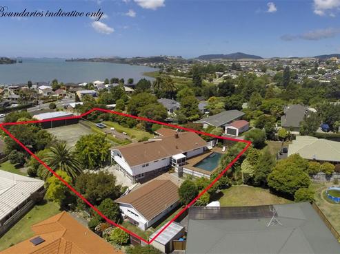 132 Welcome Bay Road, Welcome Bay