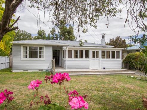 77 Victoria Street, Carterton
