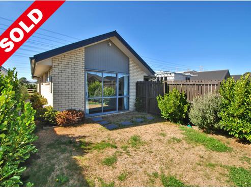11 Charente Way, Yaldhurst
