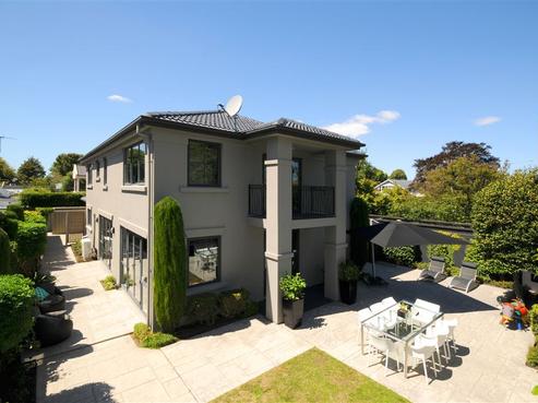 102 Straven Road, Fendalton