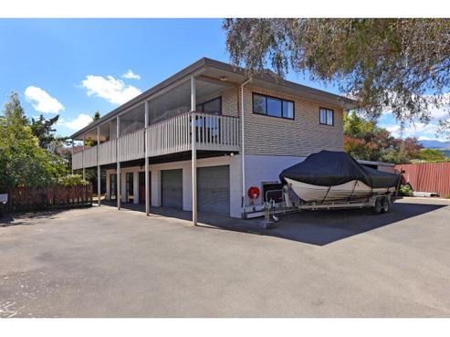 76 Lord Rutherford Road North, Brightwater