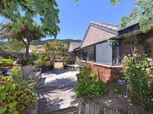 6 Arnold Savage Place, Richmond