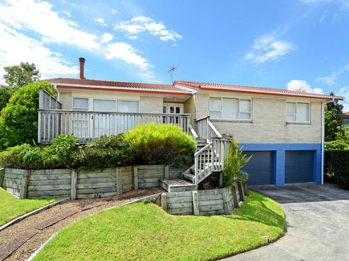 6 Gwenand Place, Botany Downs