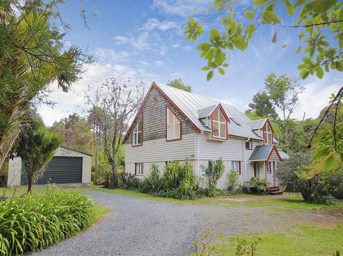 48 Sylvan Valley Avenue, Titirangi