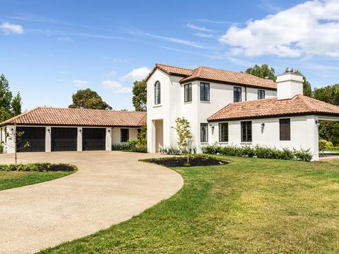18 Tudor Park Drive, Whitford