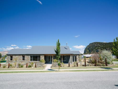 2 Warbler Lane, Albert Town