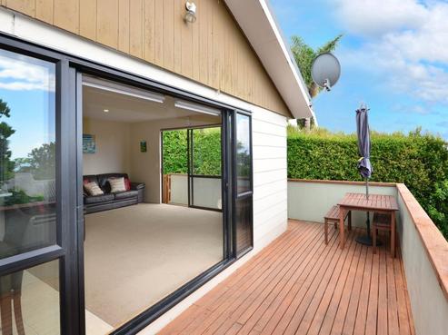 2/448 Whangaparaoa Road, Stanmore Bay