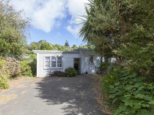60 Tennis Court Road, Raumati South