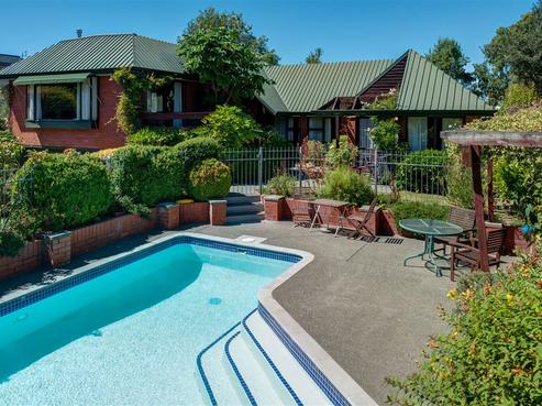 30 Rembrandt Place, Burnside