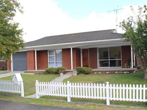 19 Sheridan Crescent, Leamington
