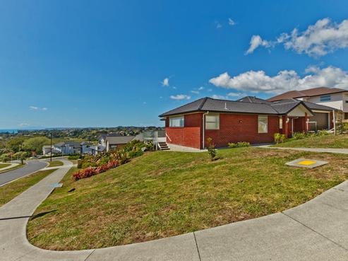 14 Butler Stoney Crescent, Silverdale