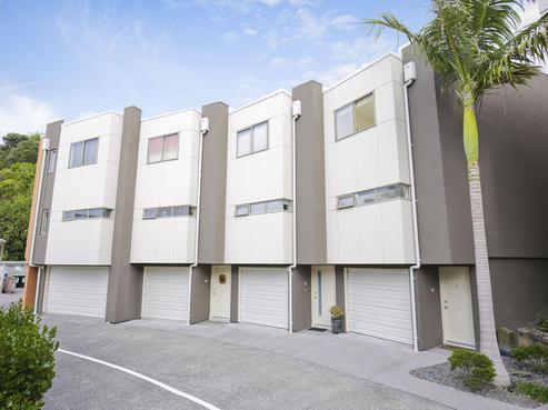 32/21 Hunters Park Drive, Three Kings
