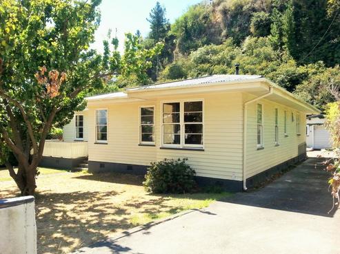 51 Burns Road, Napier Hill