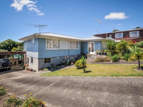 11 Totaravale Drive, Totara Vale