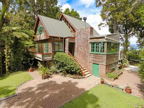 20 Manuka Road, Titirangi
