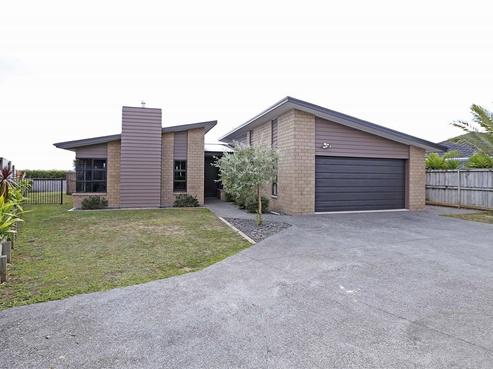 74 Brymer Road, Grandview Heights
