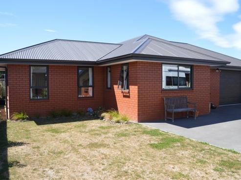 4/12 Bank Street, Amberley