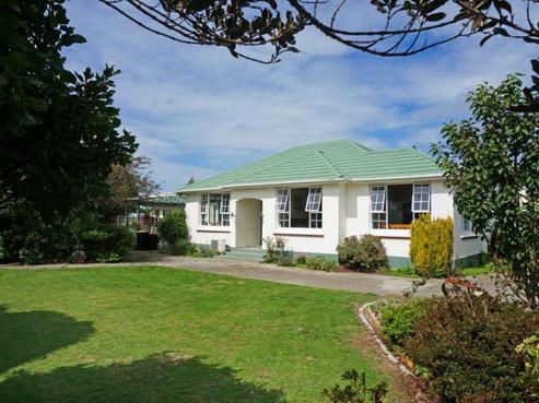 336 Scott Street, Tisbury