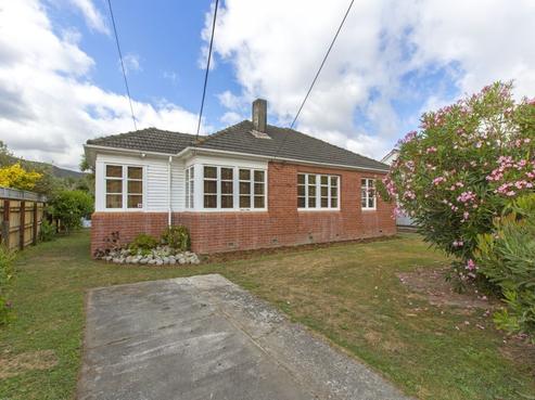 30 Reynolds Street, Taita