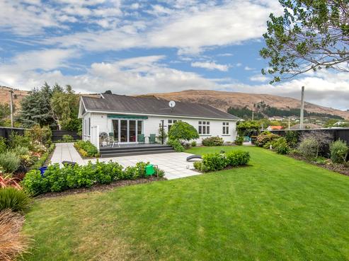 16 Arnold Street, Sumner
