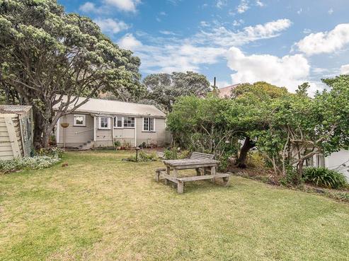 3 Wellington Road, Paekakariki