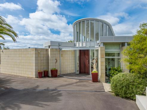 12 Sovereign Point, Kaiwharawhara