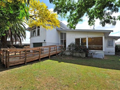 4 Goodwin Drive, Rosehill