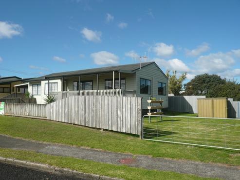 100A The Drive, Whangamata