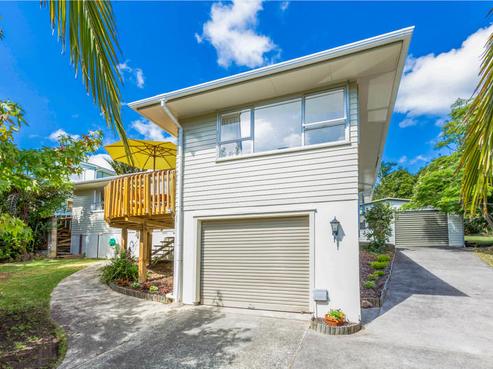 62 Lemnos Place, Titirangi