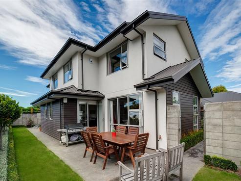 21 Regents Park Drive, Casebrook